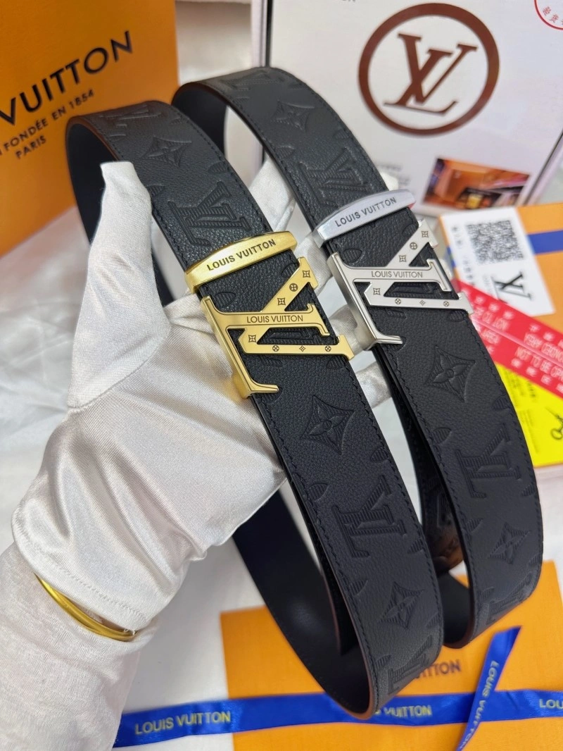 EyeCatching Louis Vuitton Belts 299648