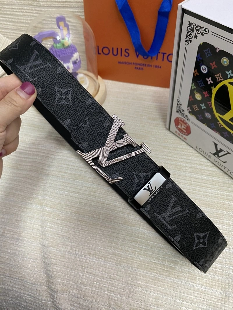 Flexible Louis Vuitton Belts 299610