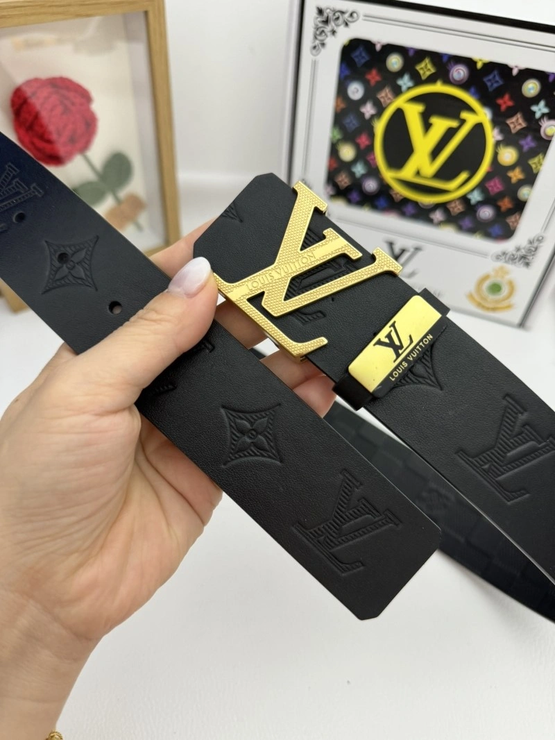 Louis Vuitton Belts Trendsetting 299523