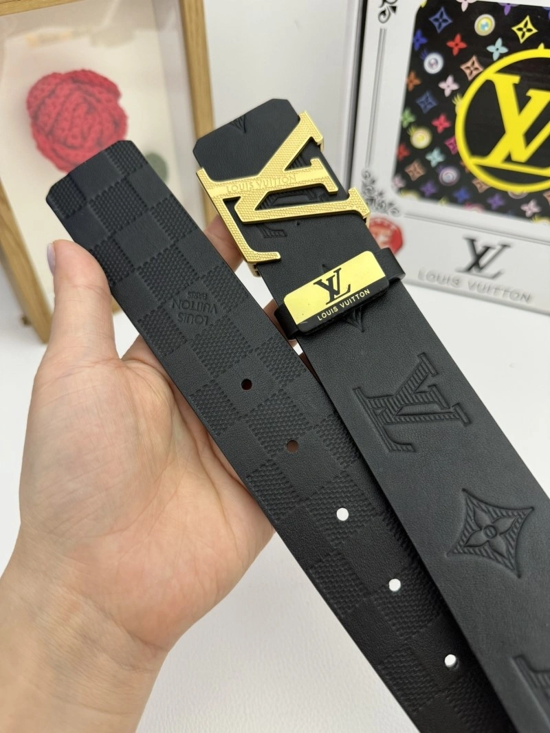 Louis Vuitton Belts Trendsetting 299523
