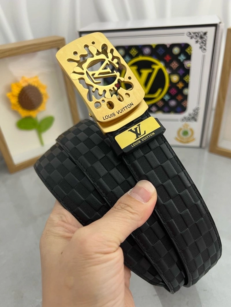 Louis Vuitton Belts Versatile 299530