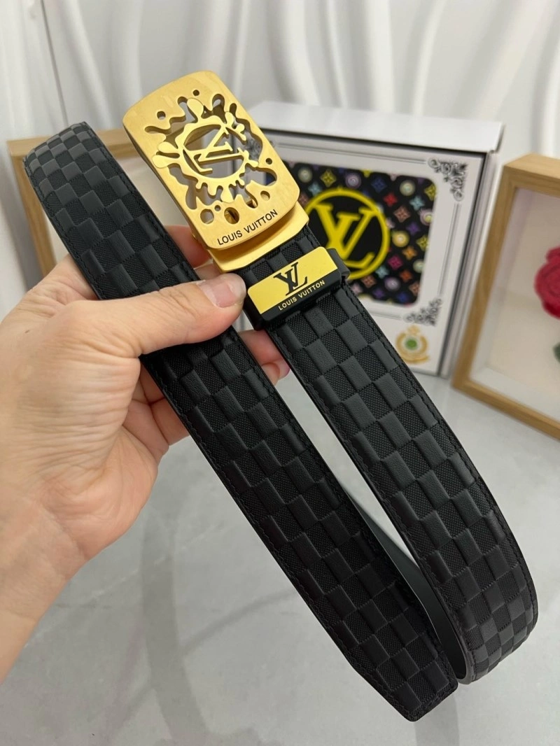Louis Vuitton Belts Versatile 299530