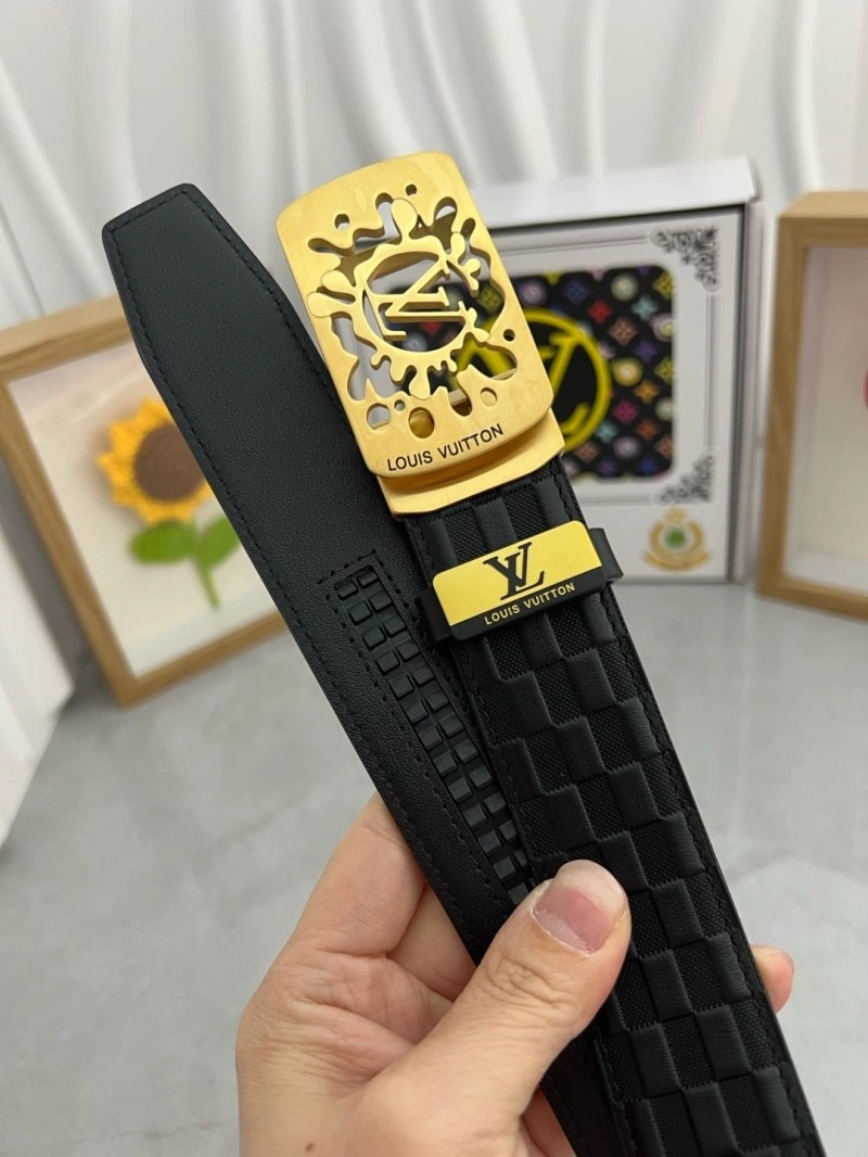 Louis Vuitton Belts Versatile 299530