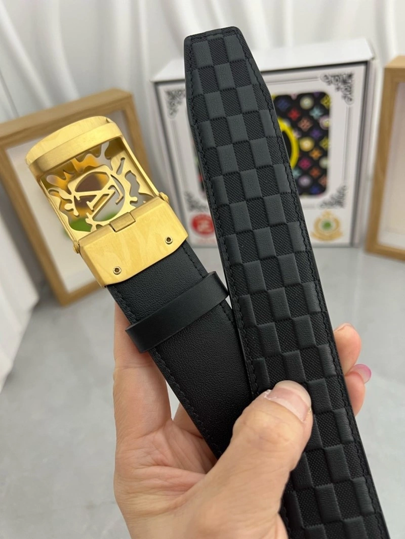 Louis Vuitton Belts Versatile 299530