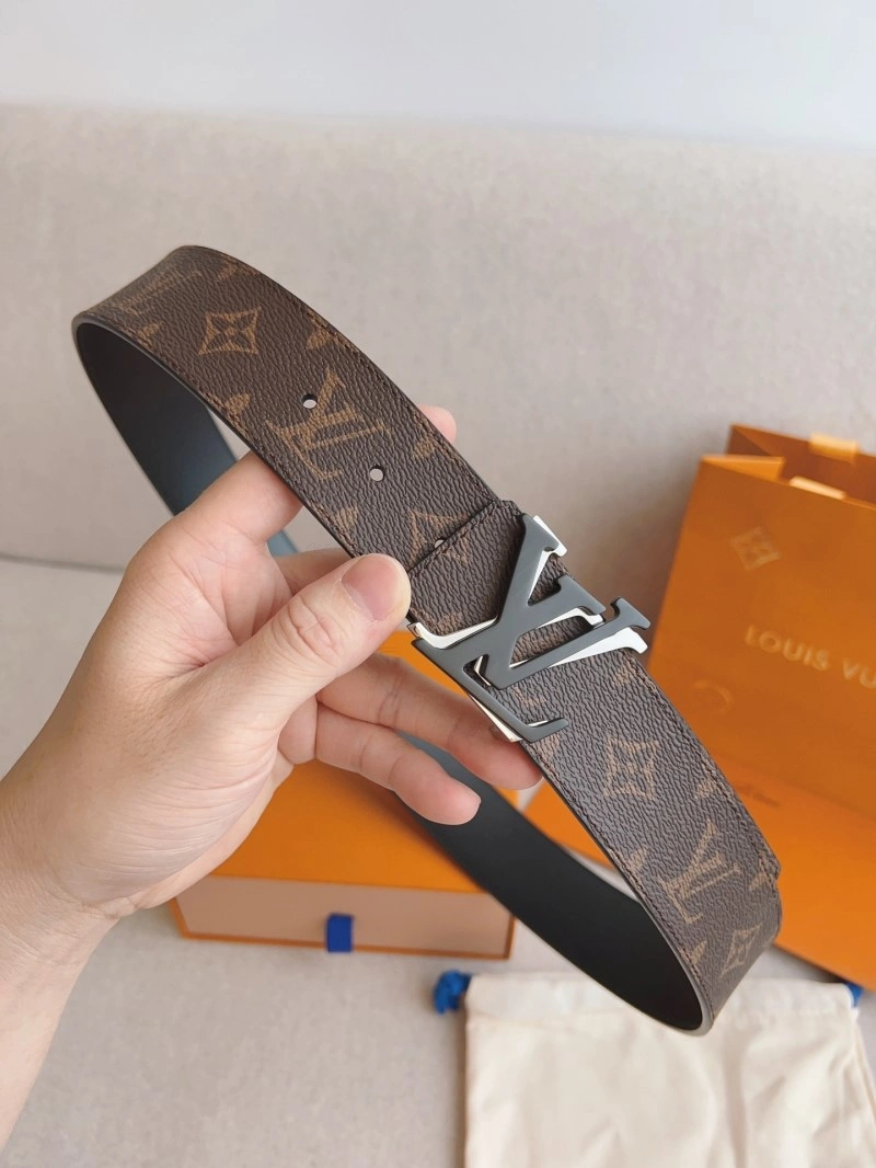 Neat Louis Vuitton Belts 299473