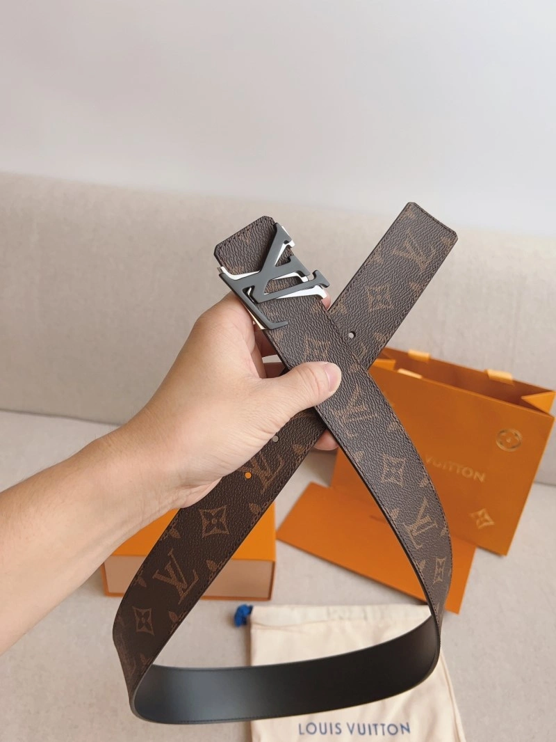 Neat Louis Vuitton Belts 299473