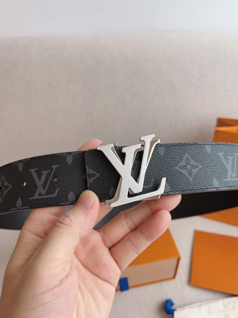 ZipUp Louis Vuitton Belts 299471