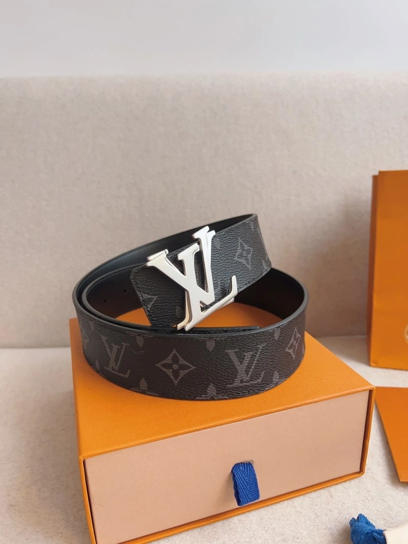 ZipUp Louis Vuitton Belts 299471