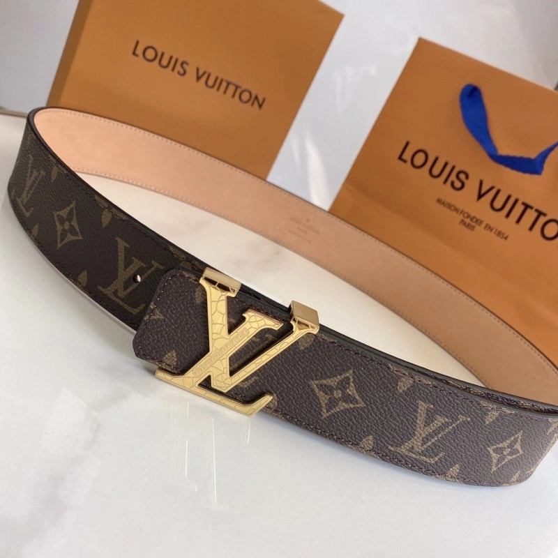 UrbanChic Louis Vuitton Belts 299360