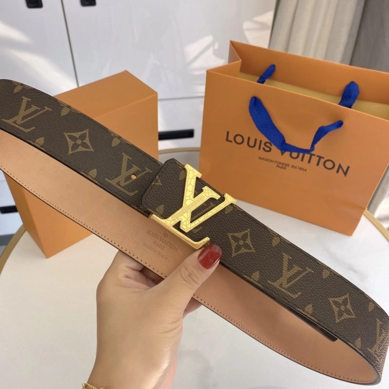 UrbanChic Louis Vuitton Belts 299360
