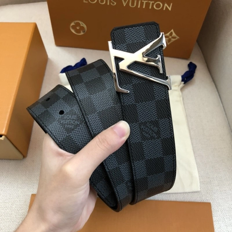 WellDesigned Louis Vuitton Belts 299312