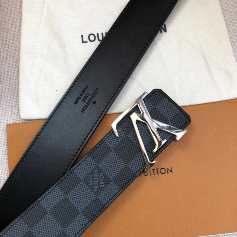 WellDesigned Louis Vuitton Belts 299312
