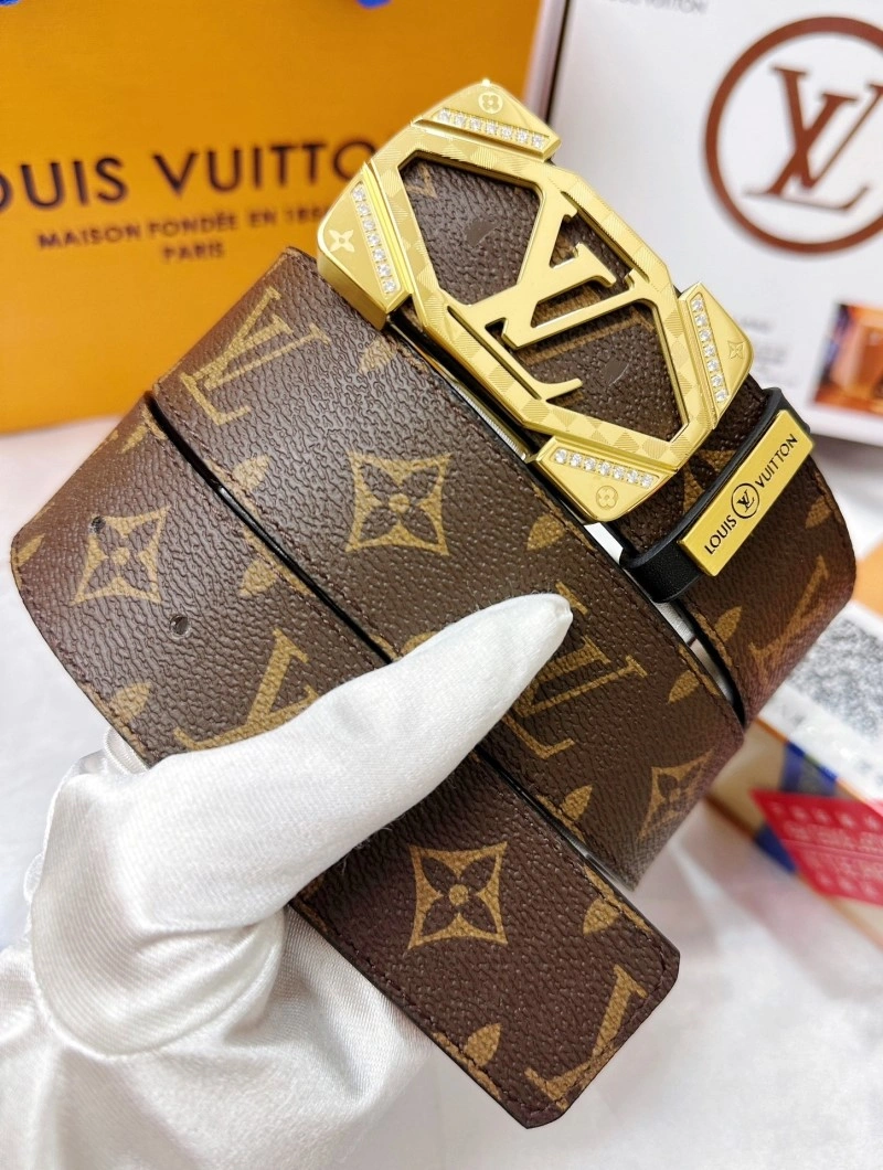 WellDesigned Louis Vuitton Belts 299315