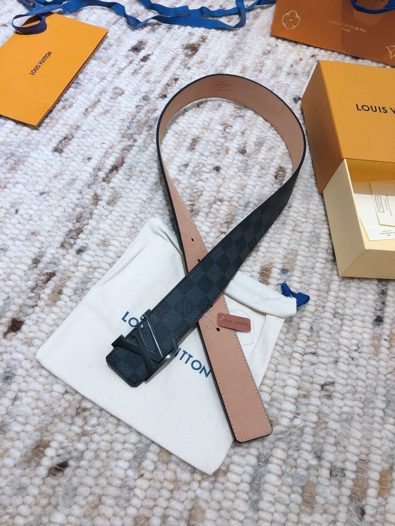 Functional Louis Vuitton Belts 298920