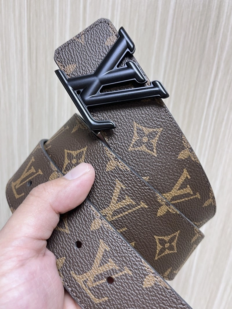 Supportive Louis Vuitton Belts 298844