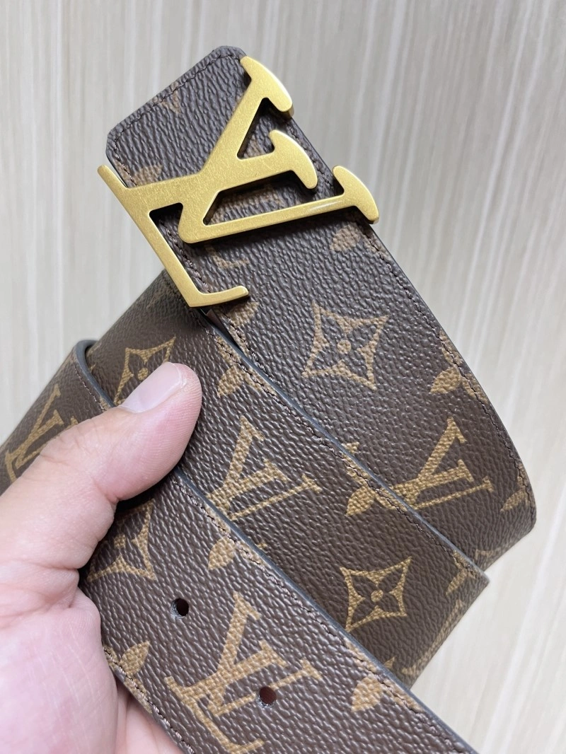 Functional Louis Vuitton Belts 298831