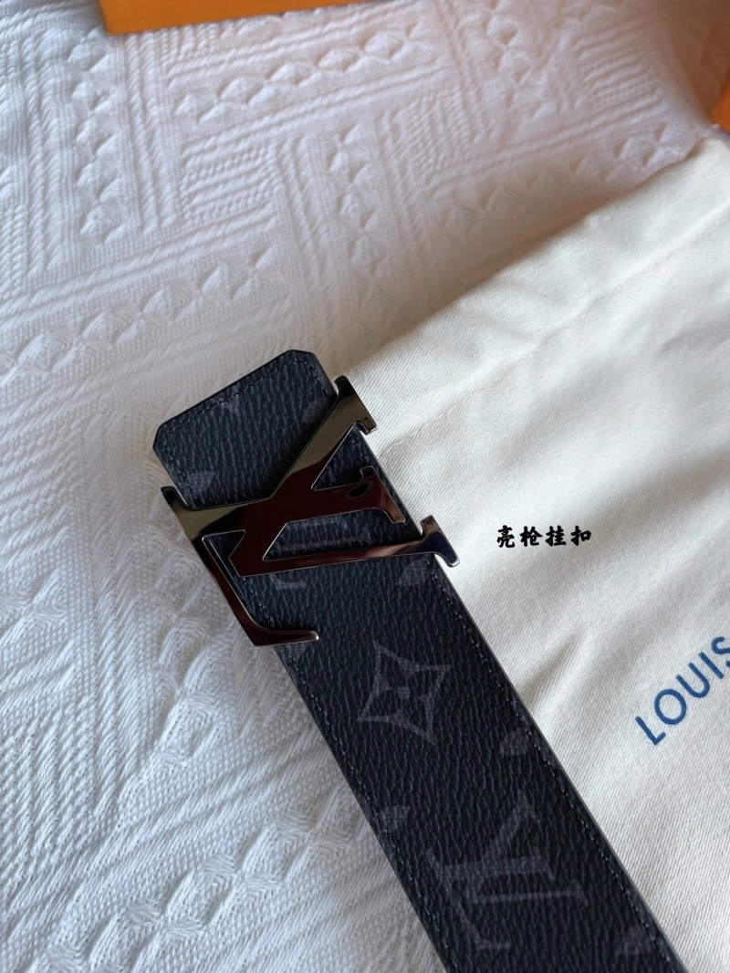 Vibrant Louis Vuitton Belts 298757