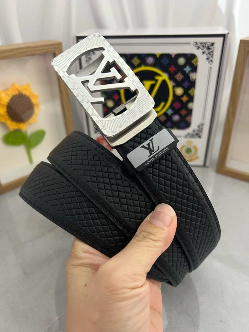 Louis Vuitton Belts Durable 298631