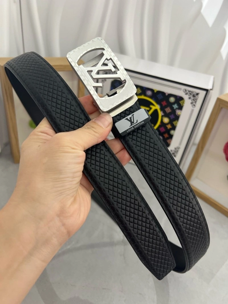 Louis Vuitton Belts Durable 298631