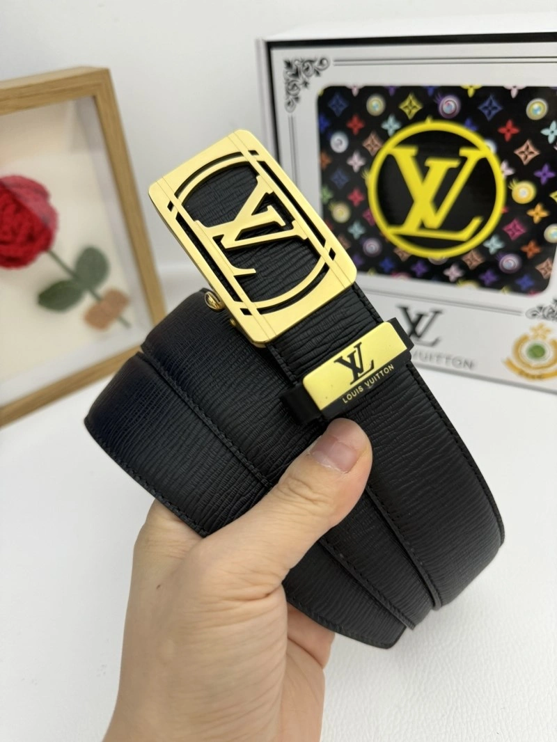 Effortless Louis Vuitton Belts 298614