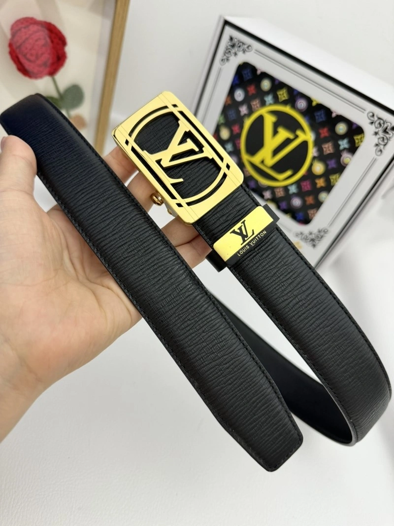 Effortless Louis Vuitton Belts 298614