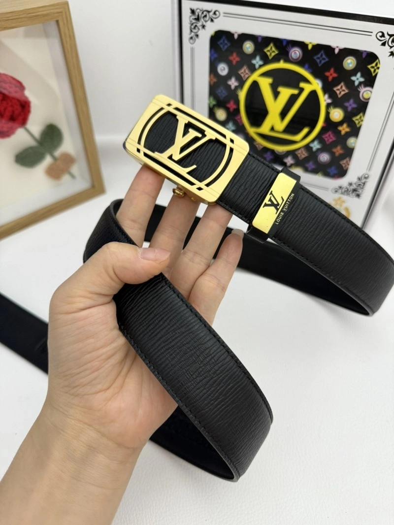 Effortless Louis Vuitton Belts 298614