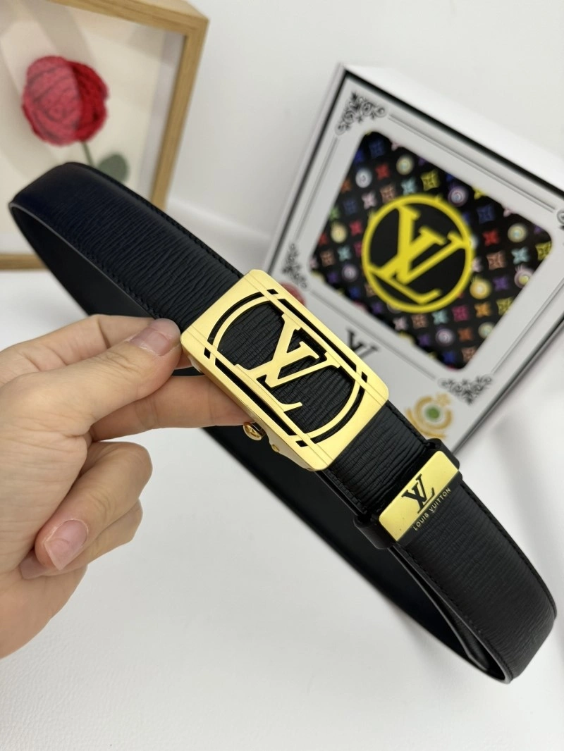 Effortless Louis Vuitton Belts 298614