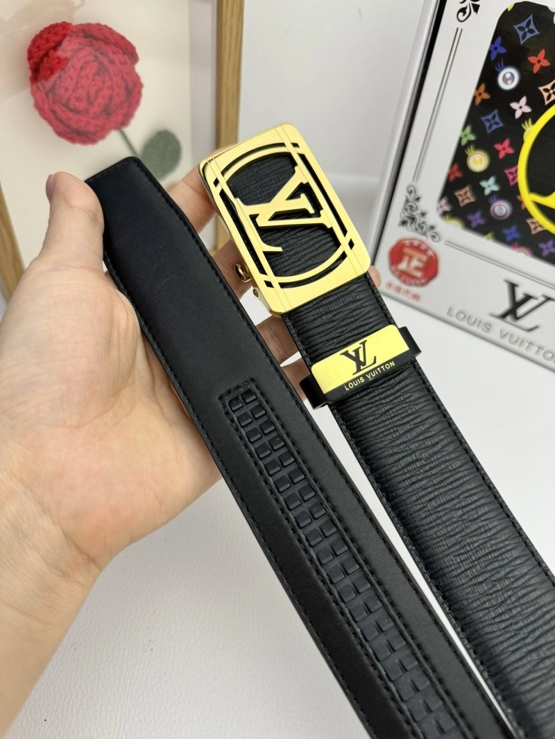 Effortless Louis Vuitton Belts 298614