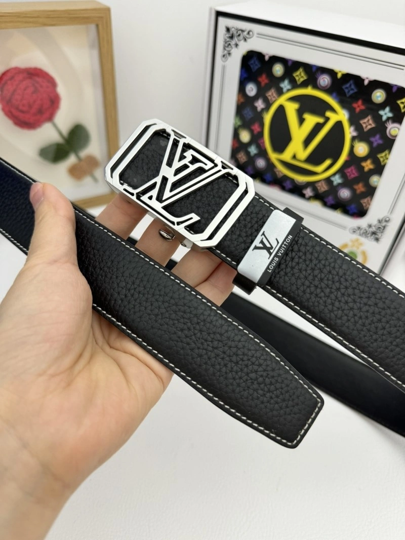 Minimalist Louis Vuitton Belts 298604