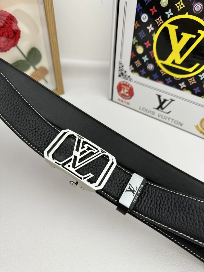 Minimalist Louis Vuitton Belts 298604