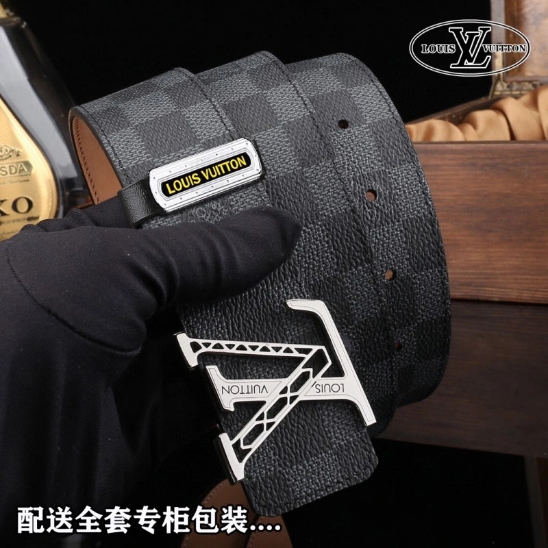 Versatile Louis Vuitton Belts 298624
