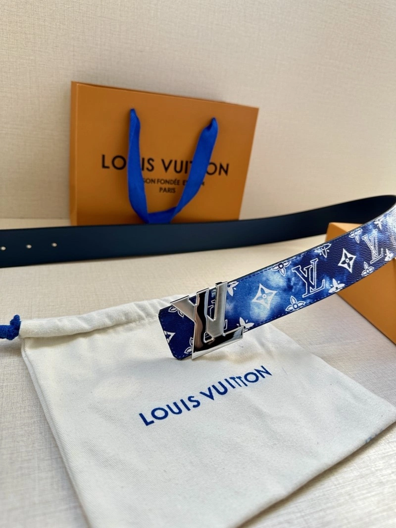 Sporty Louis Vuitton Belts 298452