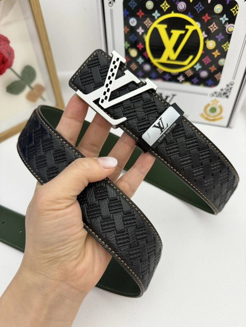 Elegant Louis Vuitton Belts 298314