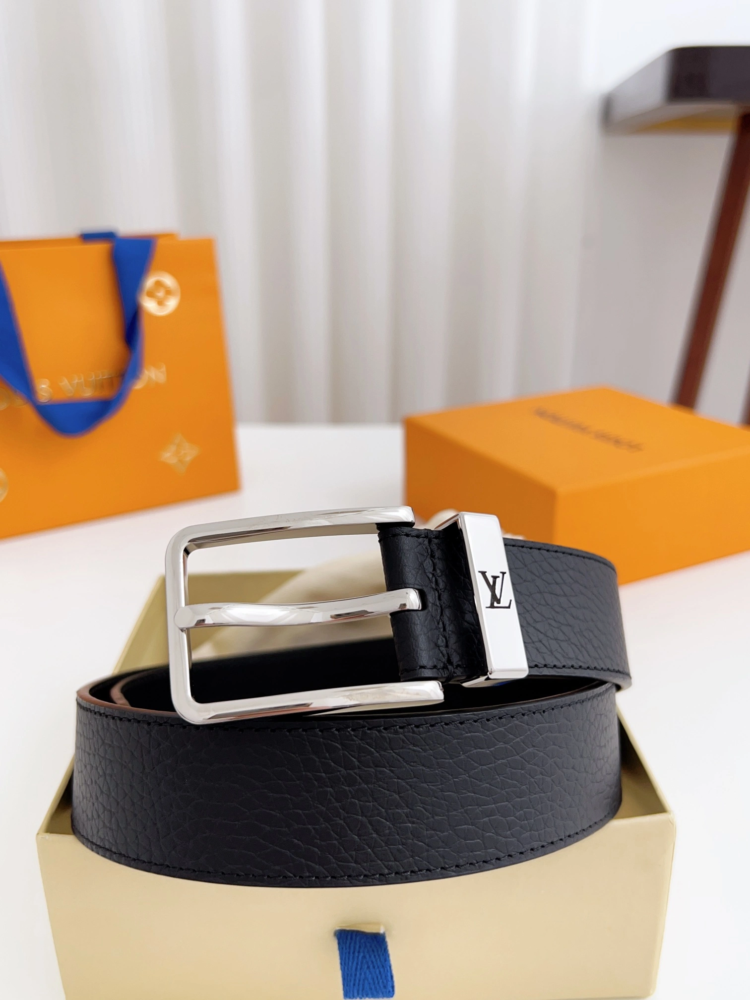 Louis Vuitton Belts Durable 298142