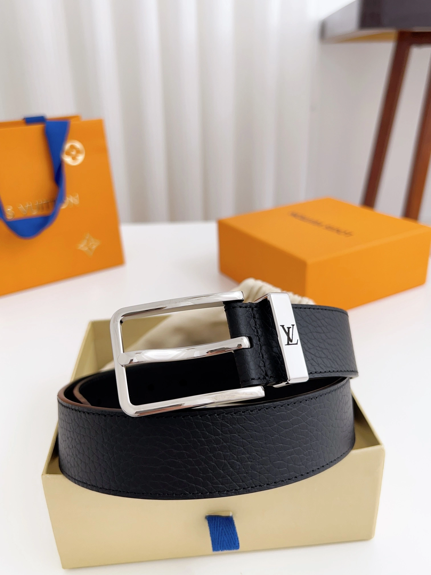 Louis Vuitton Belts Durable 298142