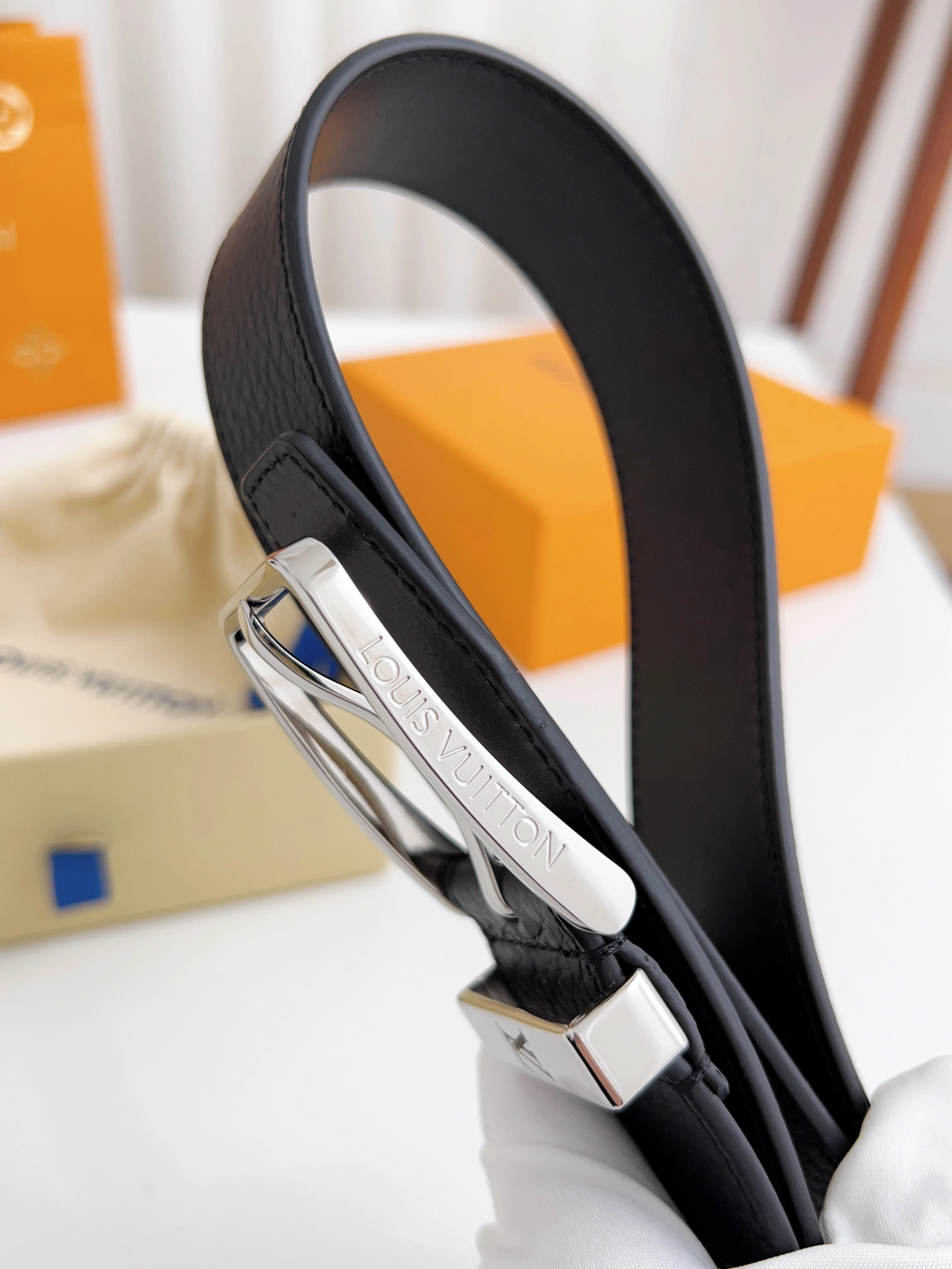Louis Vuitton Belts Durable 298142