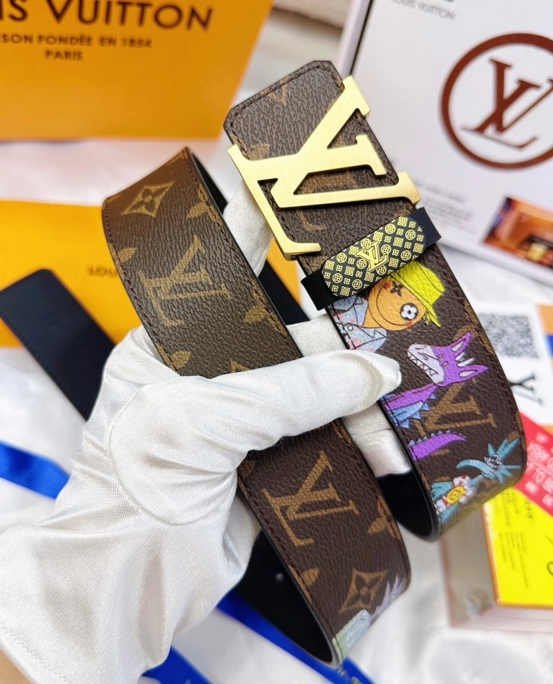 EyeCatching Louis Vuitton Belts 298076
