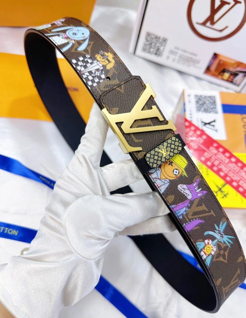 EyeCatching Louis Vuitton Belts 298076