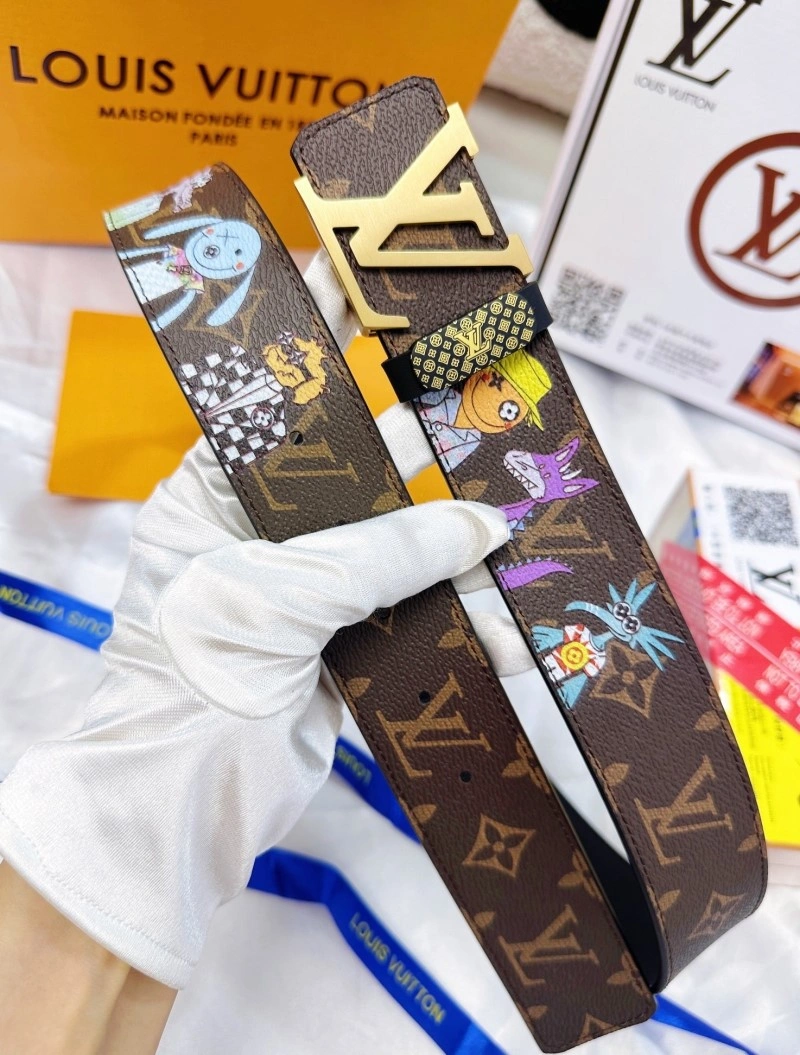 EyeCatching Louis Vuitton Belts 298076