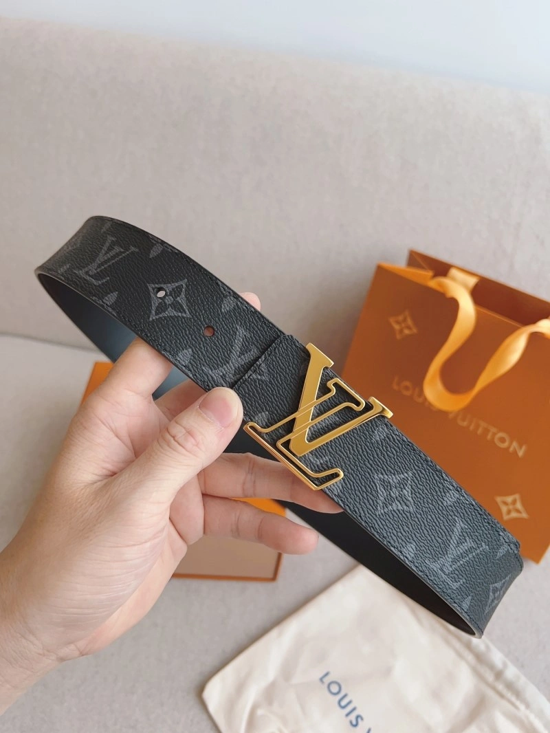 Effortless Louis Vuitton Belts 298081