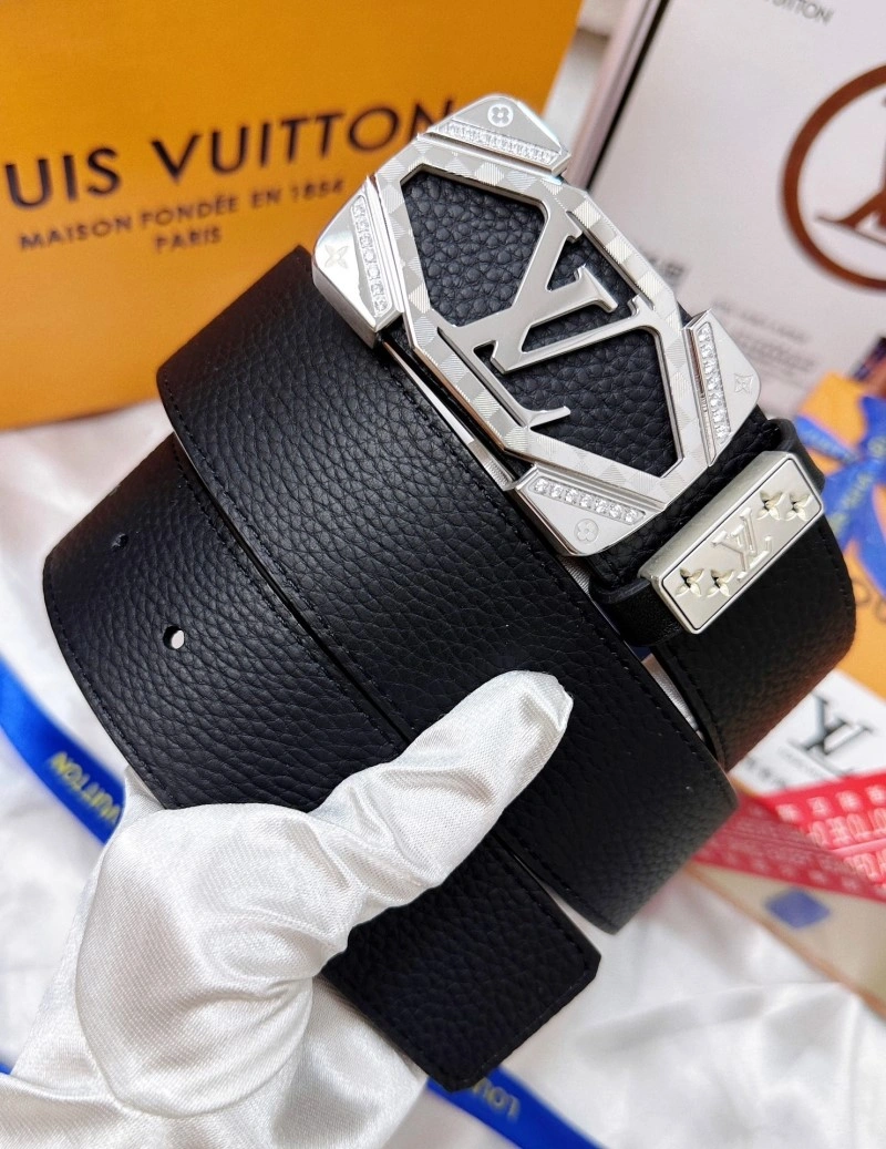 UrbanChic Louis Vuitton Belts 297989
