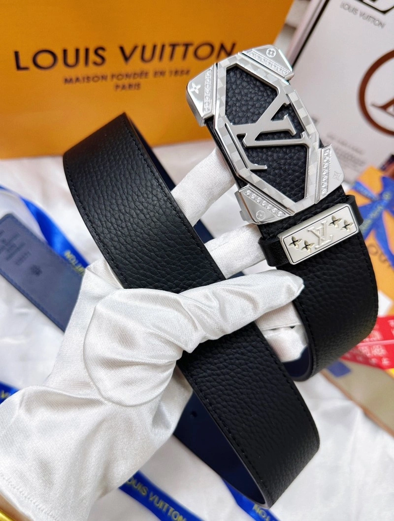 UrbanChic Louis Vuitton Belts 297989