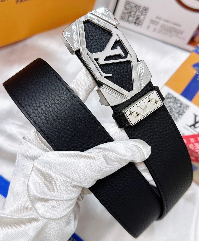 UrbanChic Louis Vuitton Belts 297989