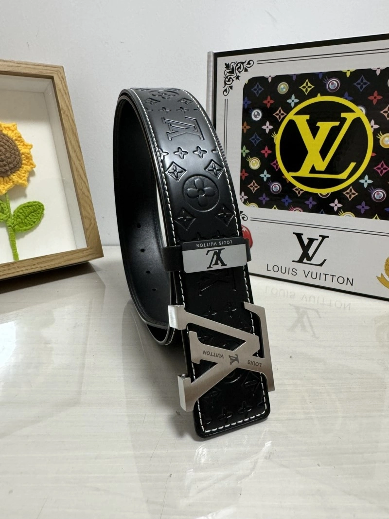 UrbanChic Louis Vuitton Belts 297922