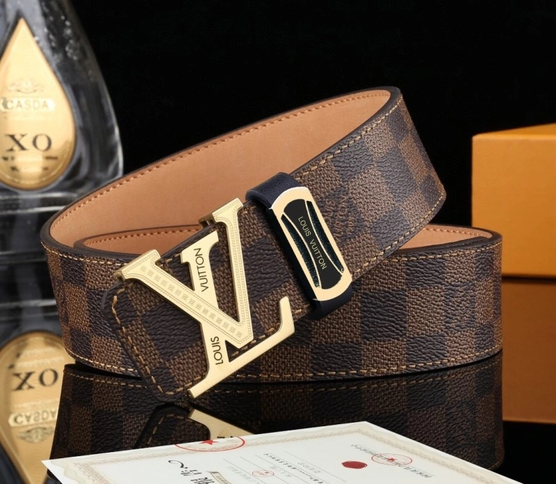 Versatile Louis Vuitton Belts 297848