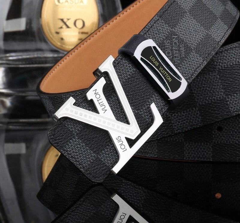 Versatile Louis Vuitton Belts 297848