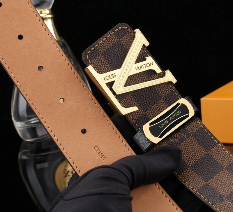 Versatile Louis Vuitton Belts 297848