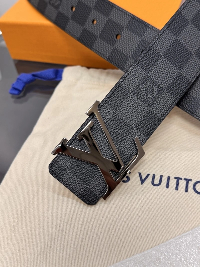 TechFriendly Louis Vuitton Belts 297769