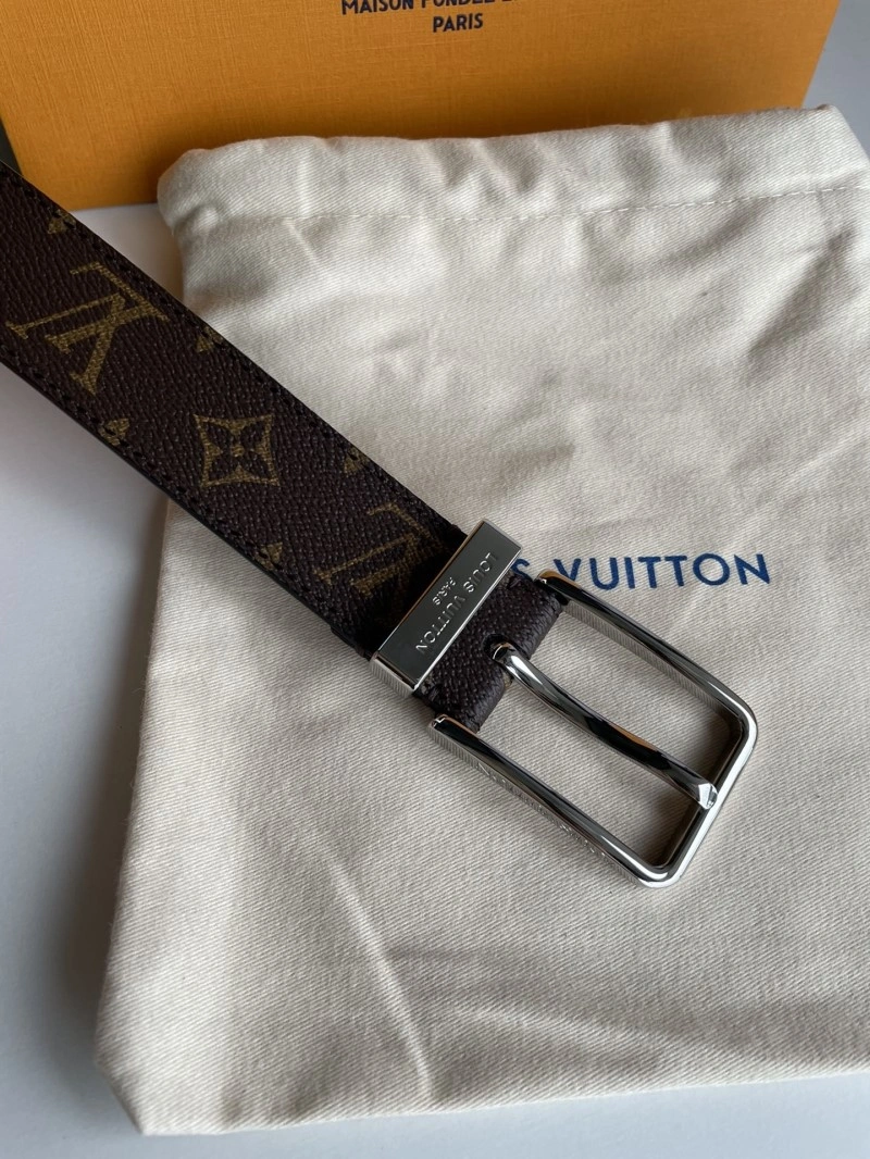 WaterResistant Louis Vuitton Belts 297708