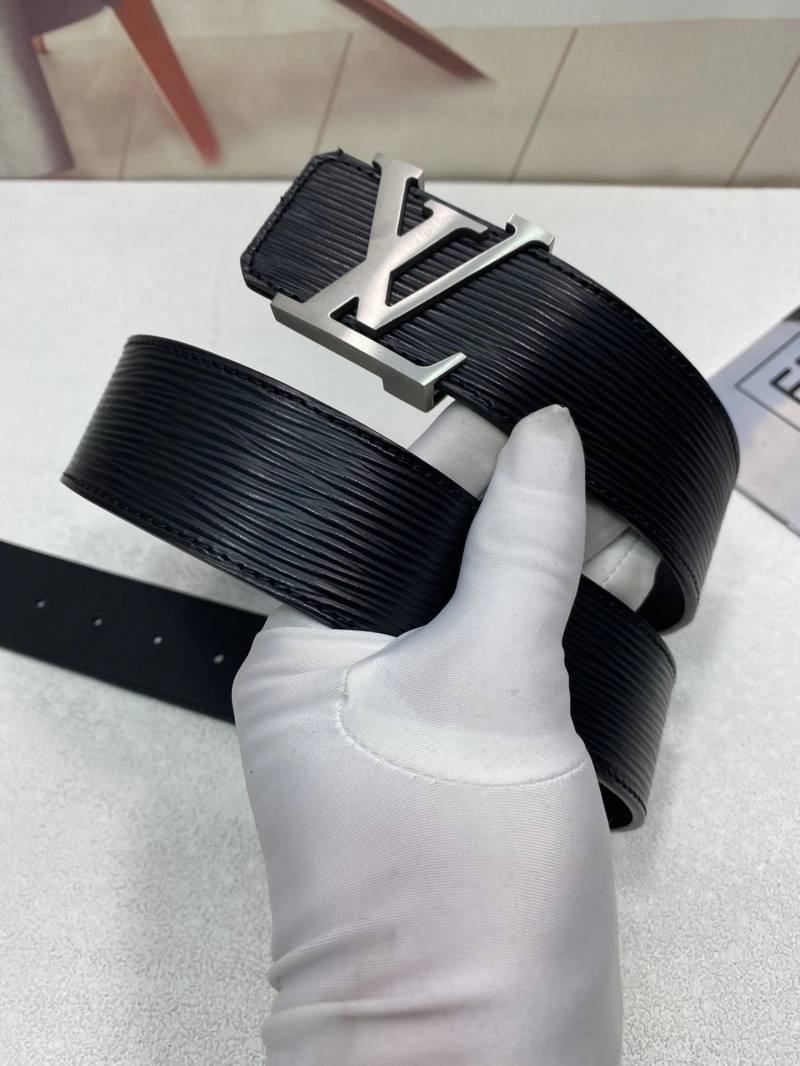 Minimalist Louis Vuitton Belts 297656